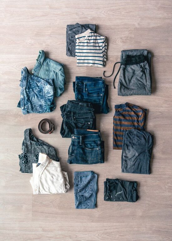 How to Build a Basic Capsule Wardrobe